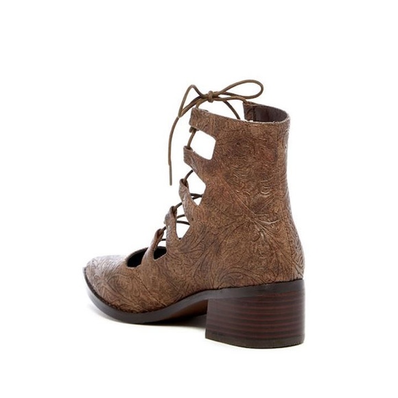 Ghillie Pointed Toe Lace-up Ankle Boot NWT - Picture 4 of 4